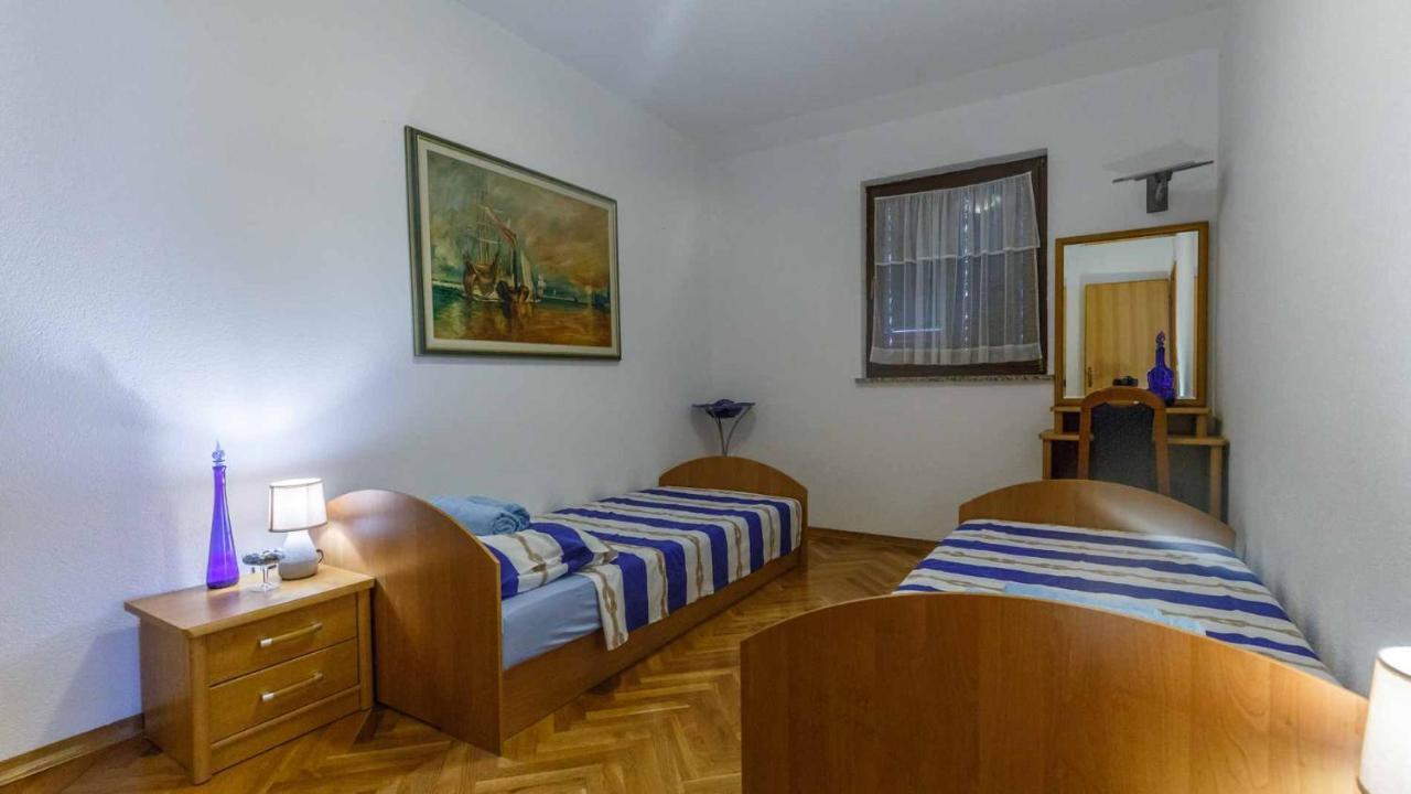 Apartman Mauro Malinska Exterior foto