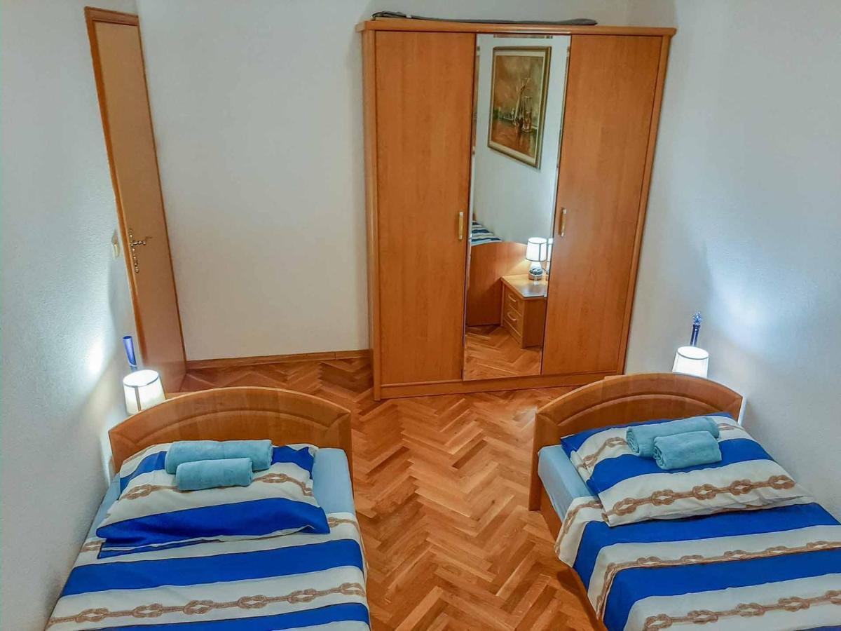 Apartman Mauro Malinska Exterior foto