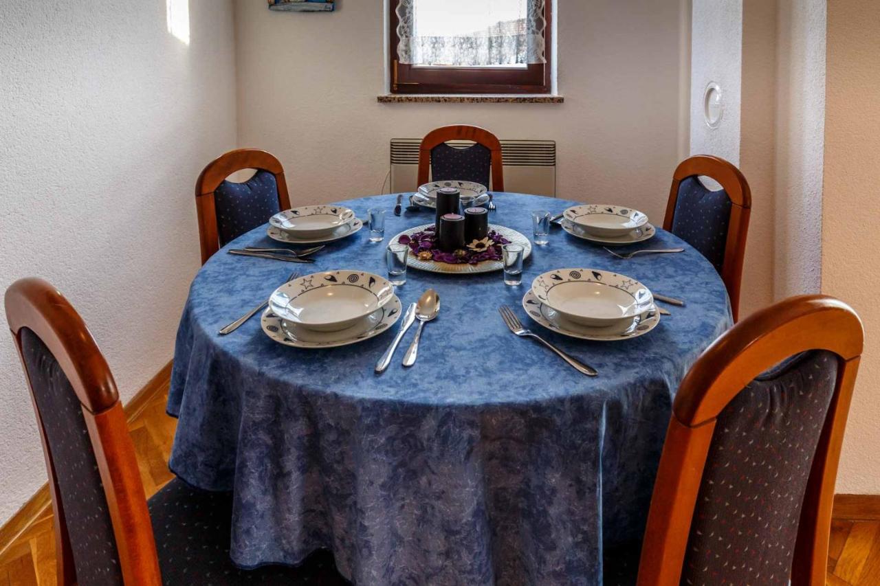 Apartman Mauro Malinska Exterior foto
